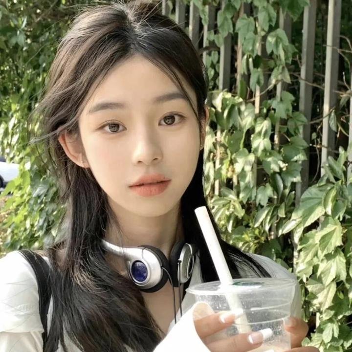 闺房淫娃